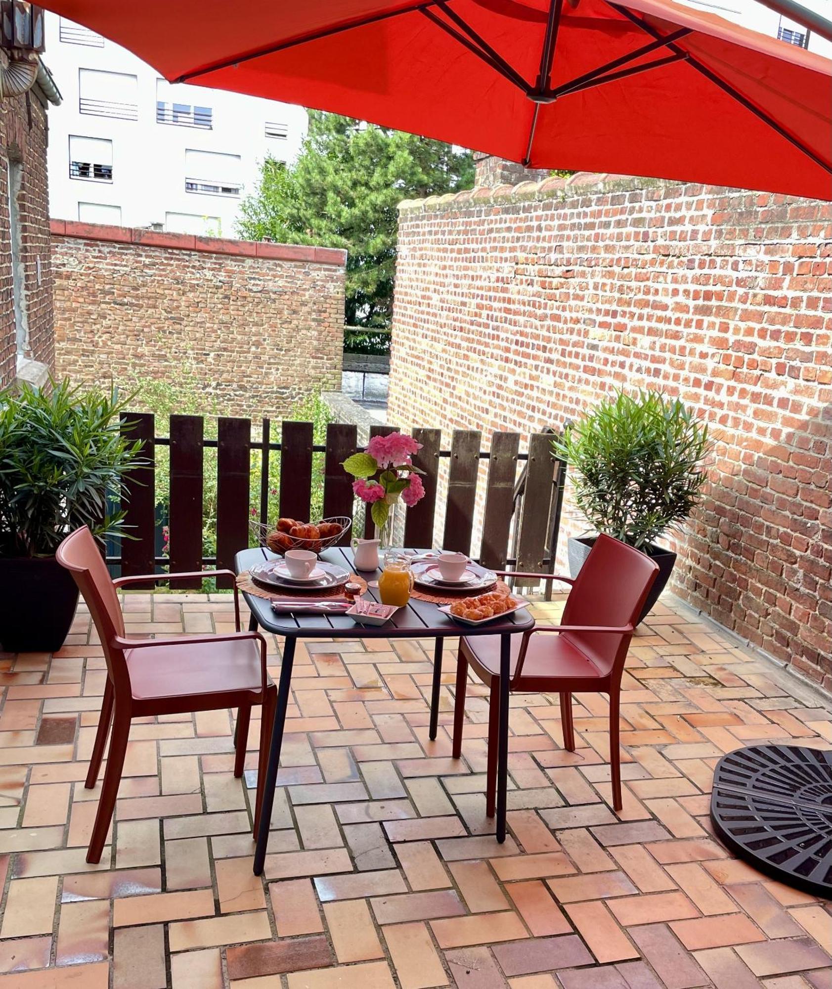Appart Hotel Gambetta Lens Bagian luar foto